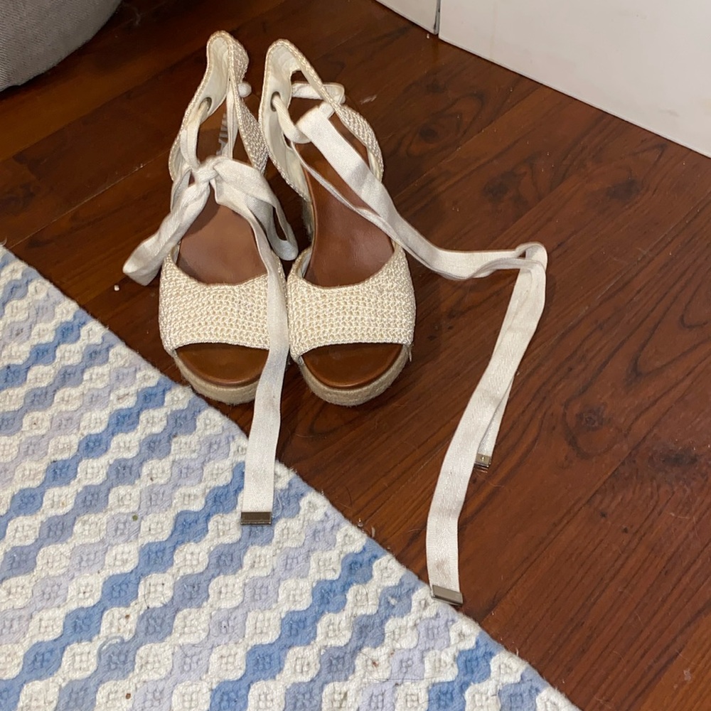 Frances’s MIA 7.5, White/Cream Lace-Up Wedges! Gently Worn!